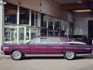 Mercury Park Lane 4-Door Sedan 6.4 V8 300hp