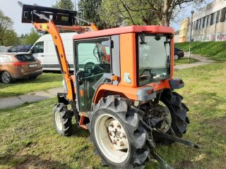 KUBOTA GT26 Cabin frontaallaadur