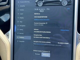 Tesla Model S 52kW