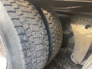 Scania R420 6x2 + kast