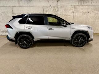 Toyota RAV4 Style + FL 2.5 131kW