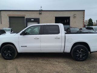 Ram 1500 Limited Night Crew Cab 5.7 V8 Hemi 395hp