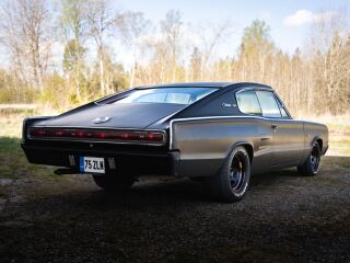 Dodge Charger 8.0 V8 450kW