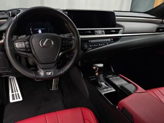 Lexus ES 300h F-Sport S Mark Levinson 2.5 131kW