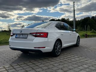 Skoda Superb Laurin & Klement 2.0 140кВ