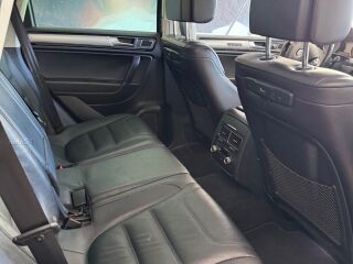 Volkswagen Touareg R-Line 3.0 V6 193кВ