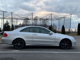 Mercedes-Benz CLK 320 Avantgarde 3.0 V6 165kW
