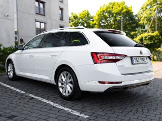 Skoda Superb Highline 1.4 110kW