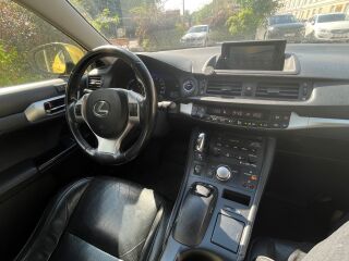 Lexus CT 200h 1.8 73kW