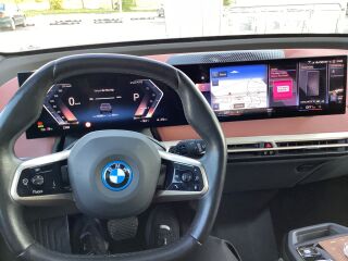 BMW iX xDrive 40 102кВ