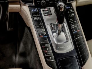 Porsche Panamera Sport chrono 3.0 221kW