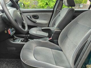 Peugeot 406 Sõidab ka toidu õliga 1.9 55кВ