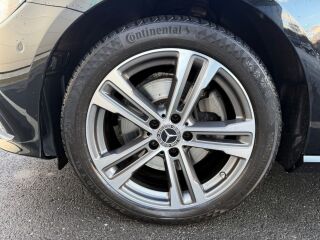 Mercedes-Benz E 220 2.0 143kW