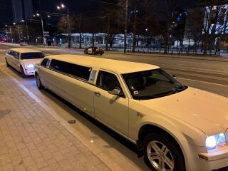 Chrysler 300 C Stretch 140 3.5 V6 183kW
