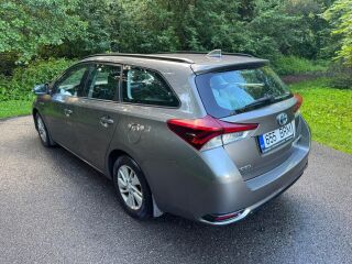 Toyota Auris 1.8 73kW