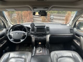 Toyota Land Cruiser 200 V8 4.5 195kW