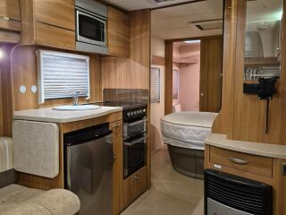 Swift Fairway 584