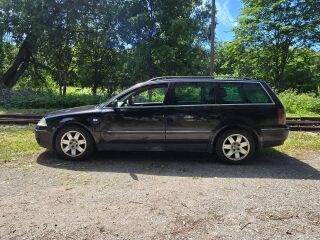 Volkswagen Passat 2.5 110kW