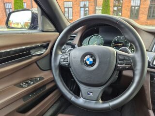BMW 730 xDrive LCI M-sportpakett Shadowline 3.0 TDI 190кВ