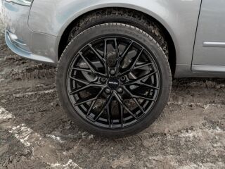 Audi A4 S line 3.2 V6 188kW