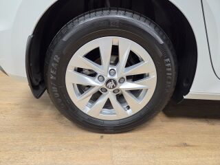 Skoda Fabia Selection 1.0 85кВ