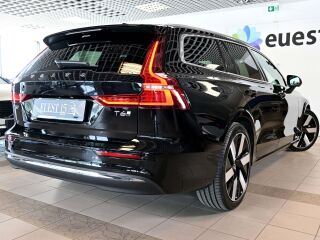Volvo V60 AWD H&K ULTIMATE BRIGHT XENIUM INTELLI PRO 2.0 T6 Plug-in LONG RANGE 293kW