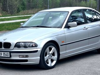 BMW 325 2.5 R6 M54B25 141kW