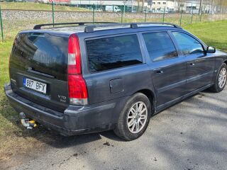 Volvo V70 2.4 96kW