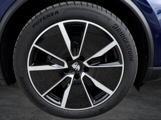 Porsche Macan 4 300кВ