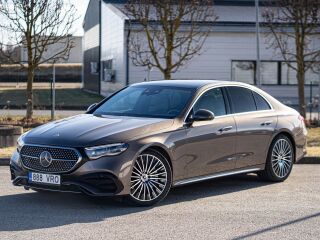 Mercedes-Benz E 220 AMG Night Pakett 2.0 145кВ