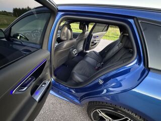 Mercedes-Benz C 300 S206 AMG package 2.0 195kW