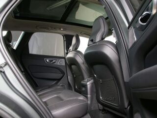 Volvo XC60 AWD ULTRA DARK LUXURY XENIUM FULL 2.0 T8 Recharge Long Range Plug-In-Hybrid MY26 335kW