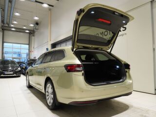 Skoda Superb SELECTION COMBI PHEV 1.5 TSI 110кВ