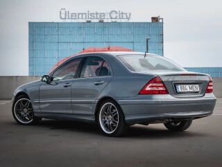 Mercedes-Benz C 180 1.8 105kW