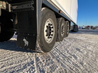 Schmitz Cargobull SKO24 FP45 Doppelstock Thermo King SLX40