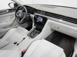 Volkswagen Passat Elegance 2.0 110kW