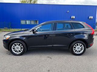 Volvo XC60 Momentum 2.0 R5 D3 100кВ