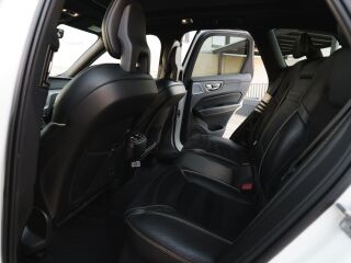 Volvo XC60 R-Design D5 AWD 2.0 173kW