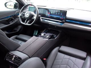 BMW i5 M60 xDrive M Sportpackage Pro 442кВ