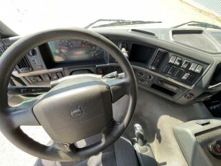 Volvo FM 410 6X2*4 EURO 5+ VEB + SIDE OPENING + BOX EURO 308kW