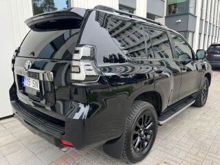 Toyota Land Cruiser Black Edition N1G 2.8 150kW