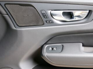 Volvo XC60 AWD PLUS BRIGHT INTELLI SAFE PRO MY25 2.0 T6 Recharge Long Range Plug In Hybrid 293kW