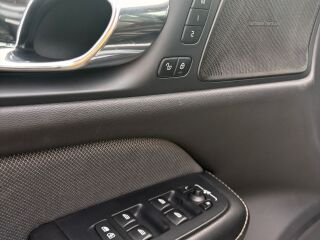 Volvo S60 T5 R-design 2.0 184kW