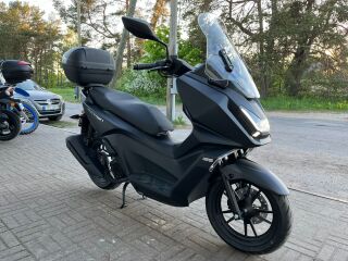 Kymco Skytown 50 kohvriga