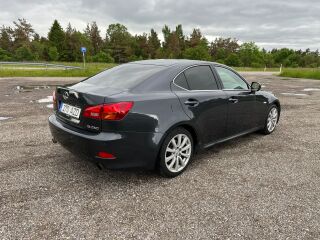 Lexus IS 250 2.5 V6 153кВ