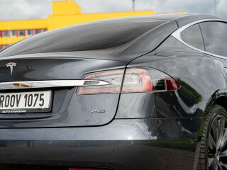 Tesla Model S 75D 158kW