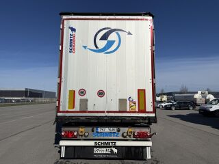 Schmitz Semitrailer Curtainsider Standard