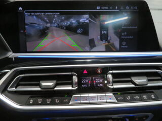 BMW X7 xDrive40d M Sportpakett 3.0 250kW