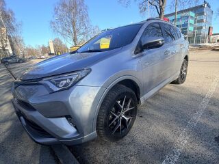 Toyota RAV4 2.5 114kW