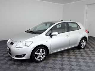 Toyota Auris Linea Sol ATM 1.6 91кВ